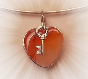 heart key pendant