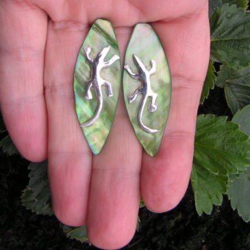 Making silver clay earrings using paper stencils – the lizard project