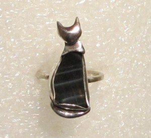 Falcon eye cat ring