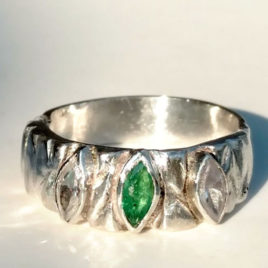 Genuine emerald ring silver, one size