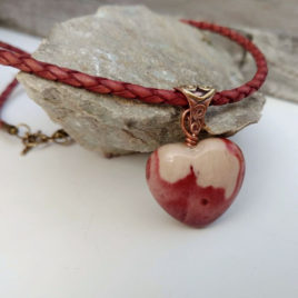 Puffy heart necklace jasper, red leather, copper bronze