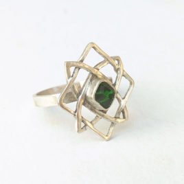 Celtic knot ring chrome diopside silver, Star of Svarog, custom size