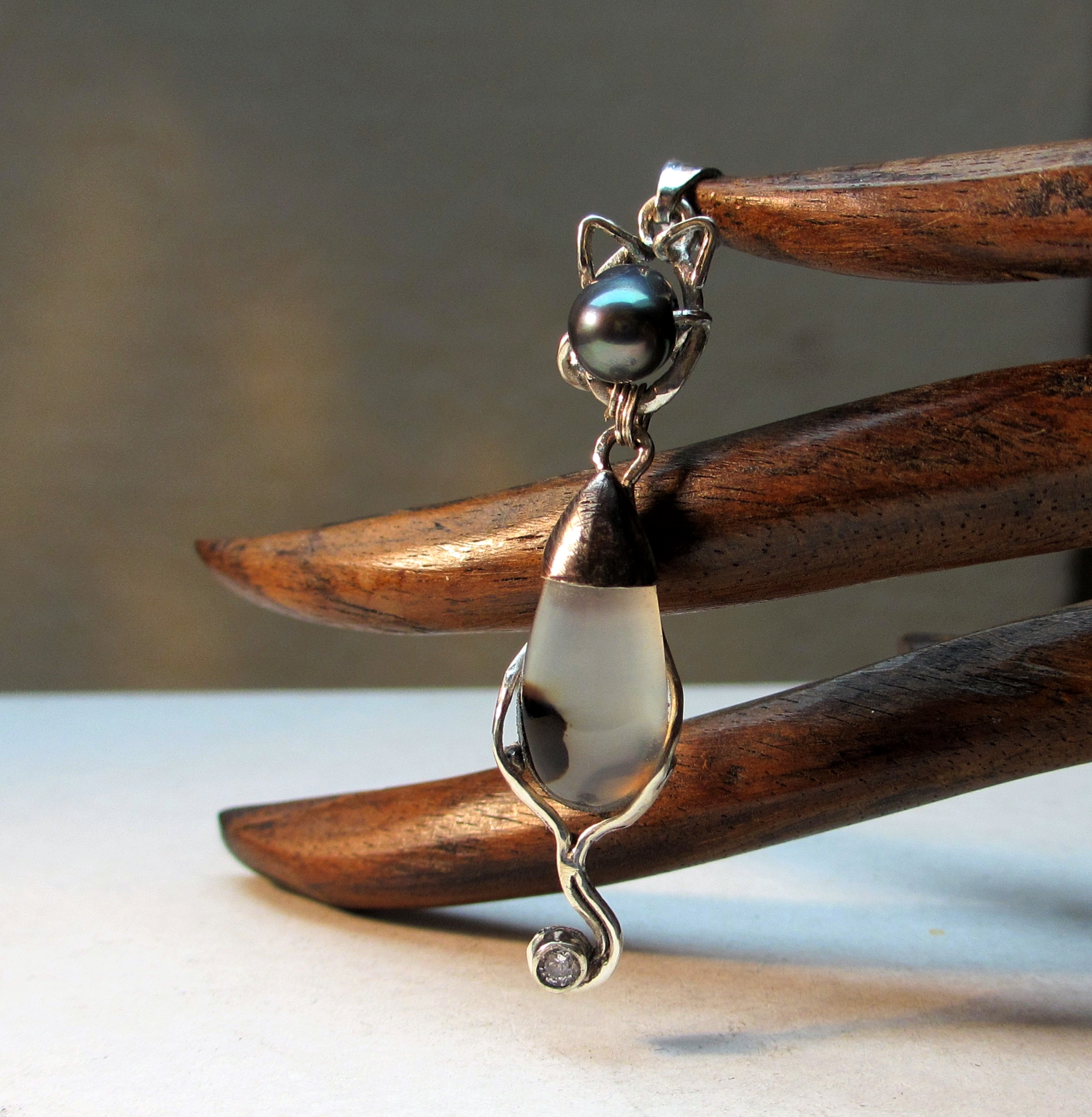 Black pearl cat pendant sterling silver, 45 mm long
